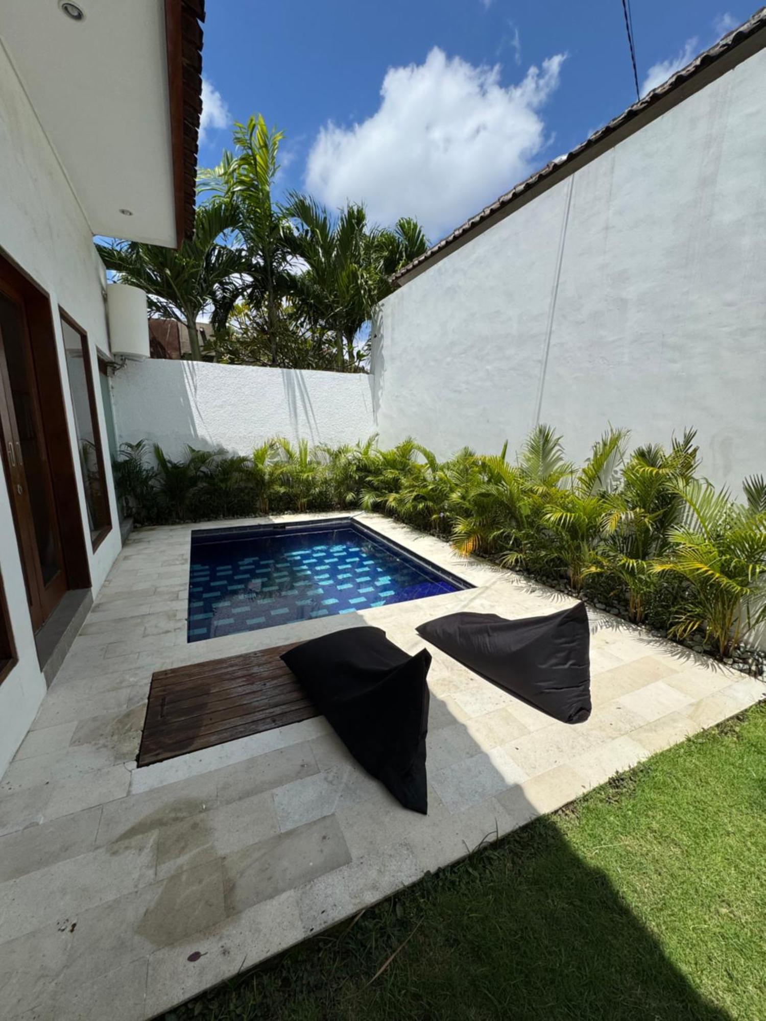 Kiki Village Bathtub Canggu Dış mekan fotoğraf